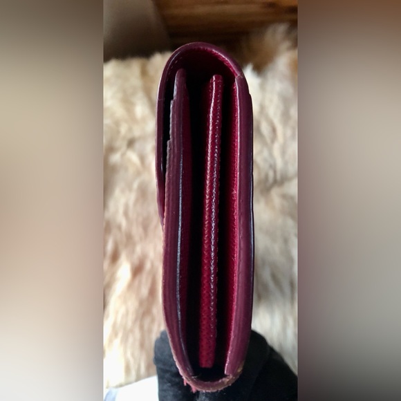 Louis Vuitton Epi Portefeuille Sarah Wallet - Picture 6 of 15